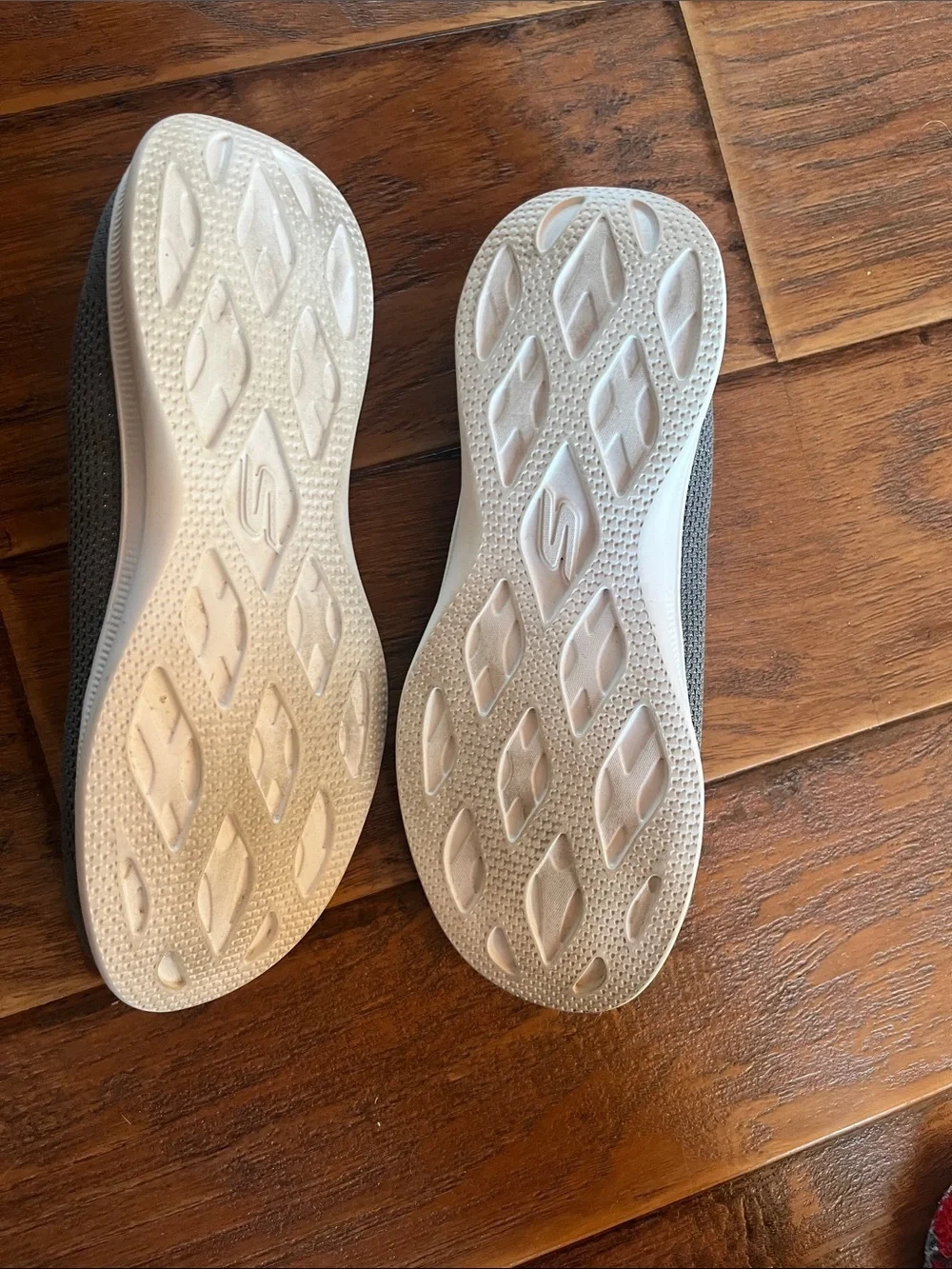 Skechers Charcoal Slip-On Knit Ballet Flats/GoGaMax - Size 8.5